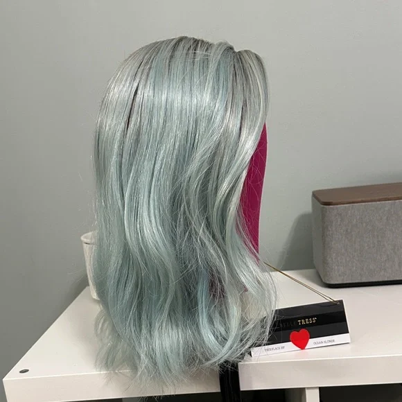 Belle Tress Pike Place HF Ocean Blonde NWT - Picture 3 of 9